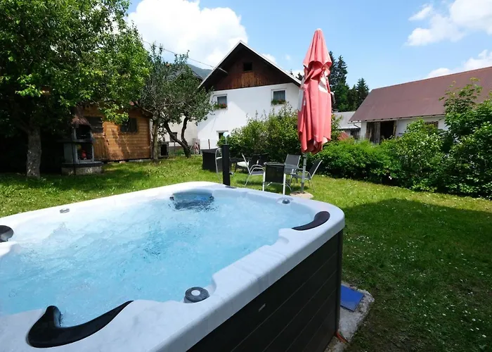 Jacobs House Planica アパート クランスカゴーラ